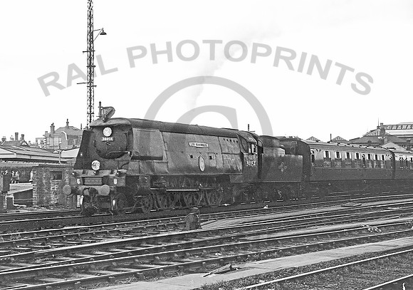 34054-Y-ClaphamJunction-120763-RP058