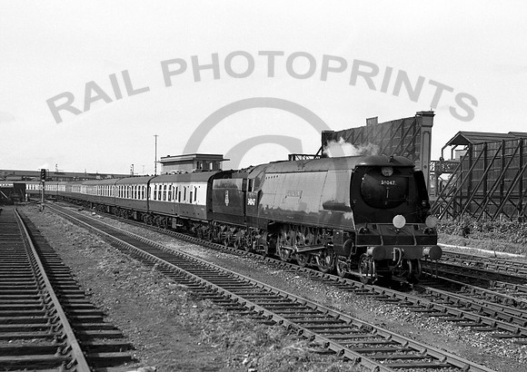34047 Clapham Junction 0953 JDC204