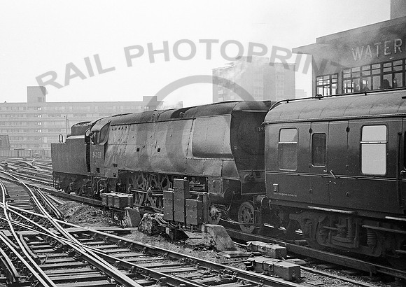 34033-Y-Waterloo-310865-RP302