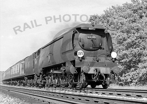 34107-Y-Brockenhurst-0554-RPC192