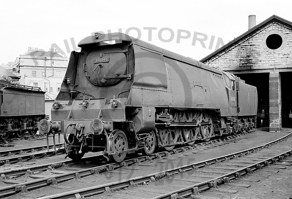 34041-Y-BathGreenPark-100858-HB141