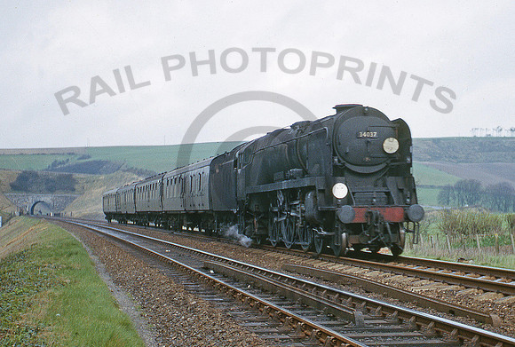34037-Bincombe-0366-BR813