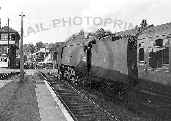 34075 Exeter-0762-RPC636R