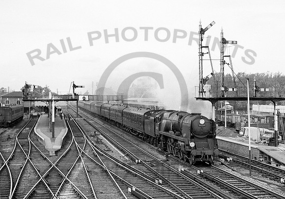 34050-PaddockWood-060561-RPC-002-1