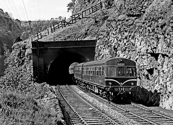 Class 101 Chee Tor 1962 AHB381