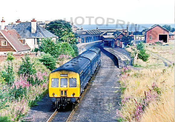 Class 101 North Berwick 0875 JV542R