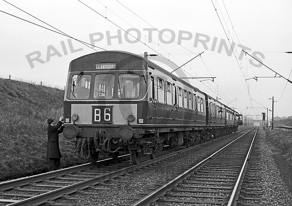 Unidentified Class 101 at Halton Junction  0265 CW299