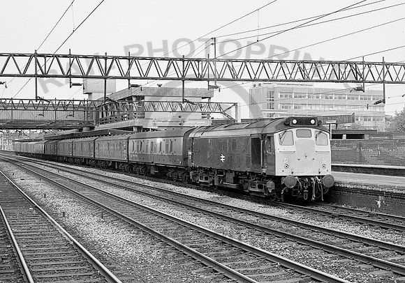 25060-Y-Stafford-190584-HB468