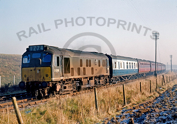 D5208-Y-CastleDonnington-181167-DC895