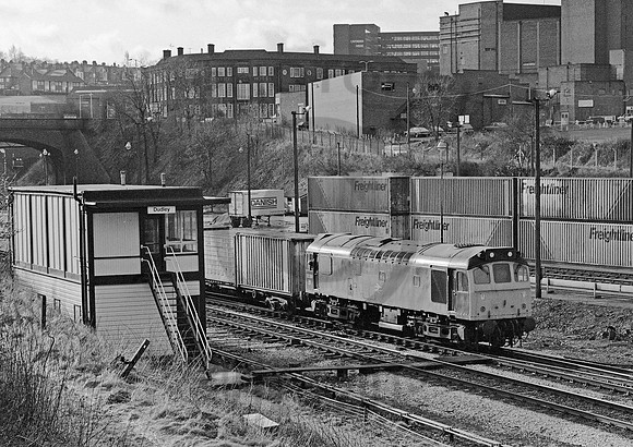 25289 Dudley Freightliner Terminal 030281 JC044
