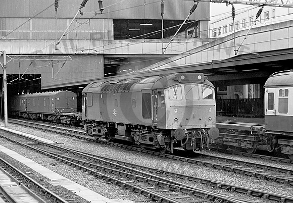 25314-Euston-300678-JC1