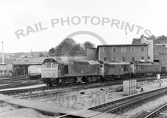 25186-Y-BathRoad-200582-JC686