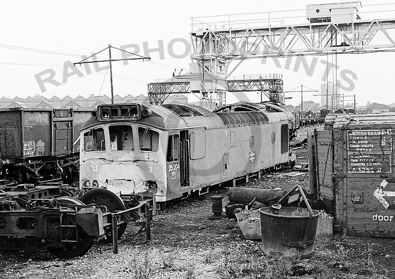 Rail Photoprints Class 25 25204 Swindon Works 051080 JC279 Rail Photoprints Class 25 25204 Swindon Works 051080 JC279