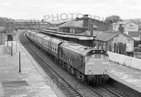 25043-Y-Leominster-150679-HB904
