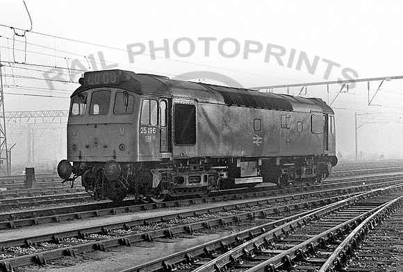 25196-Y-Crewe-271177-JC1
