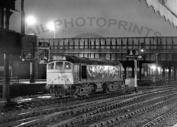 25106-Y-ManchesterVictoria-180277-LP818