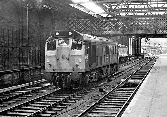 25037-Edinburgh-Waverley-191177-JC1