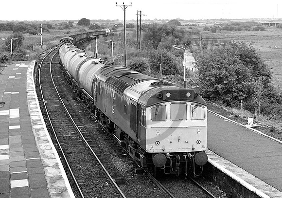 25251-Helsby-080983-RP252