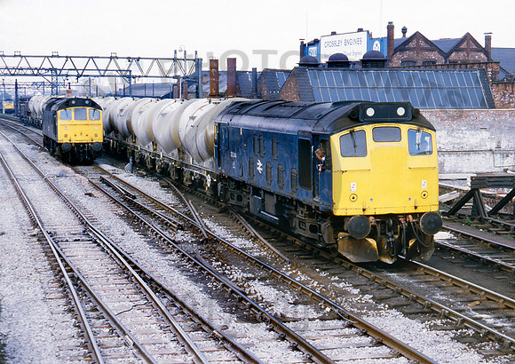 25244-Y-Ashburys-0384-CW764