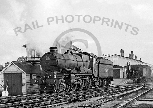 7027-Y-Westbury-0563-RPC584