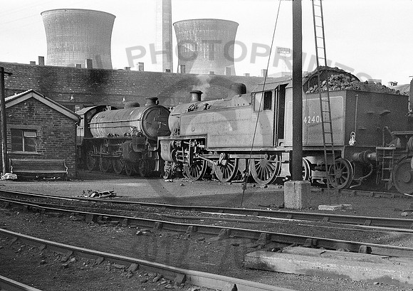 42406-Y-Wakefield-0765-BR720