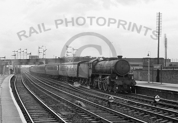 B1-X-Selby-0962-Raw444