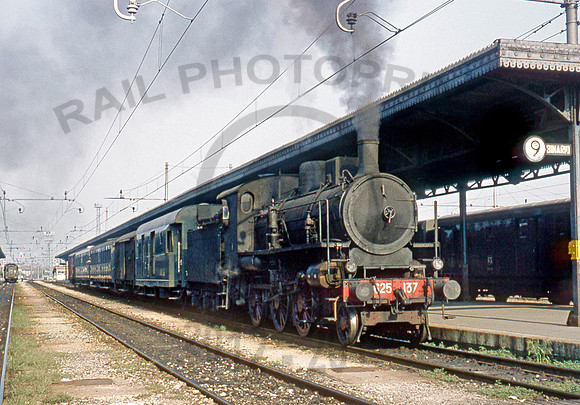 625137-Y-Verona-050973-IT443