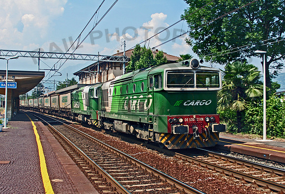 DE 520-12 Baveno Italy 220605 JC040
