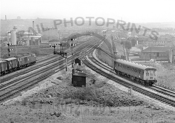 Class122-W55015-Y-NarrowaysHillJunction-080569-HB678