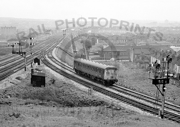 Class122-W55015-Y-NarrowaysHillJunction-080569-HB677