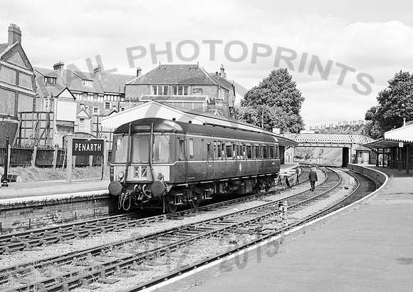 Class 122 W55019 Penarth 090767  HB67E735