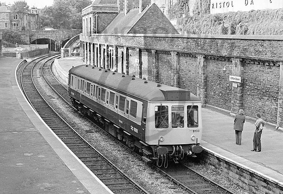 55033-Y-CliftonDown-071081-JC701