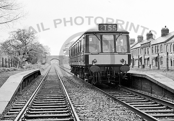 Class 121 W55026 Penarth 060567  HB67C711