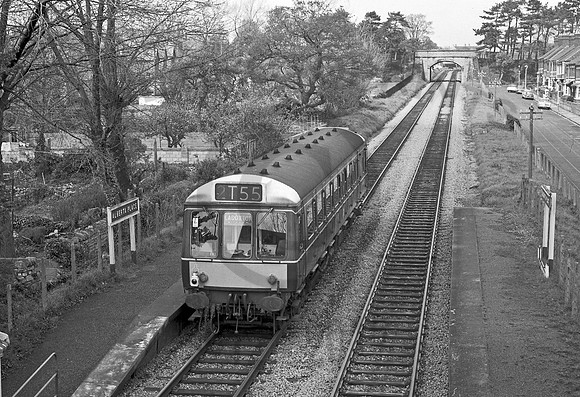 Class 121 W55026 Penarth 060567  HB67C710