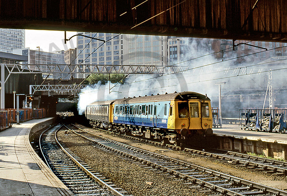 55033 -54012-53021Birmingham-New-Street-020888 GE033