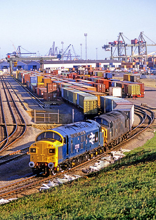 37116-37052-Y-FelixstoweNorth-070587-JC-1