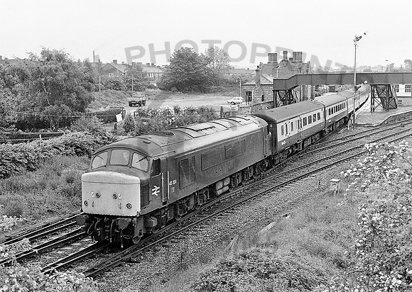 45124-Y-Helsby-010684-HB469
