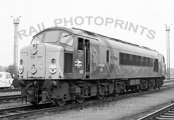 44004-Y-Toton-090679-HB910