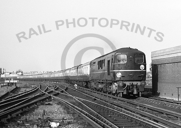 10201-Y-Wimbledon-0452-JAMV02