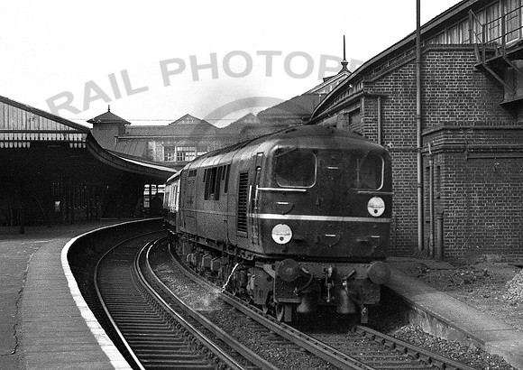 10202-Y-ClaphamJunction-1954-RP820
