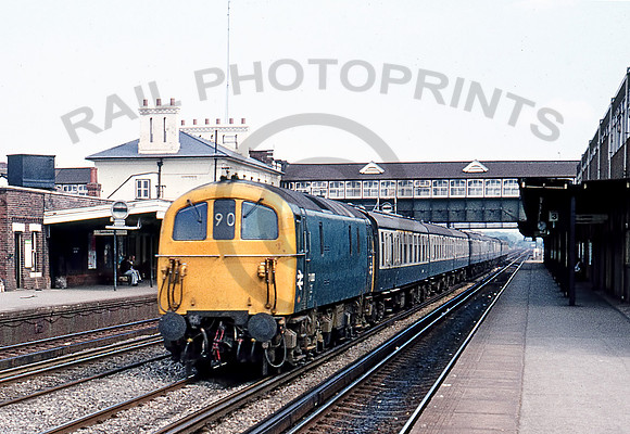 74003-Eastleigh-160777-RPC665