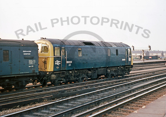E6103 Clapham Junction 0569 RPC965R