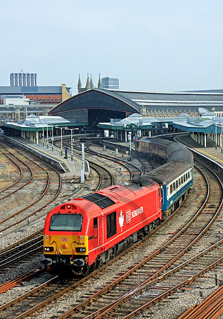 67018-Y-Bristol-250510-JC4427