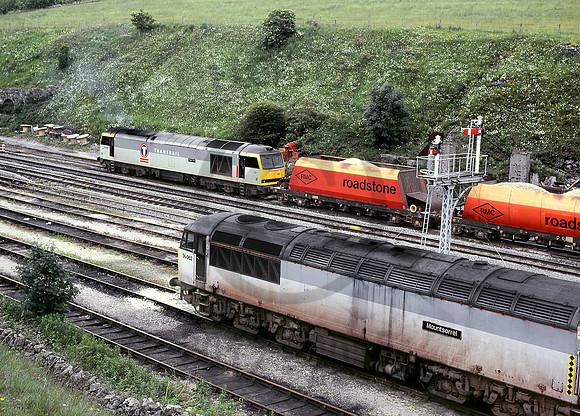 60082-MF2751-Dove-Holes-130897_Gordon-Edgar