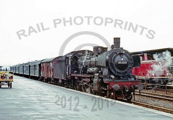 382259-Y-Tuttlingen-210368-IT483