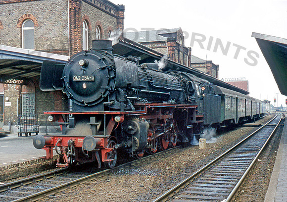 042254-Y-Leer-010973 IT541