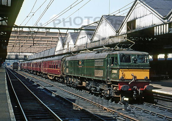 27000-Y-SheffieldVictoria-1968-CW989