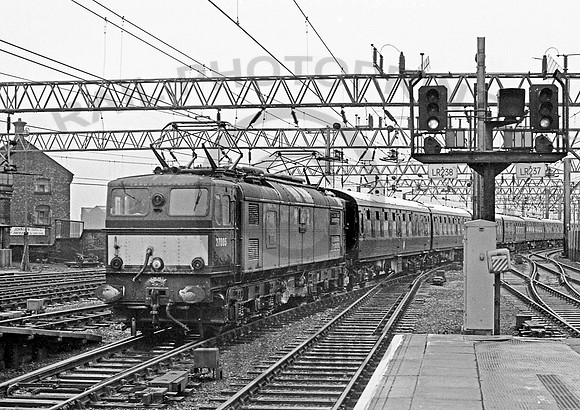 27005 Manchester LOndon Road  0266 CW600