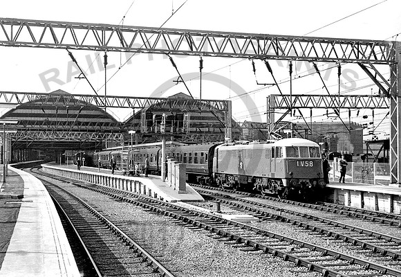 E3047 Manchester Piccadilly 120960   IT16463