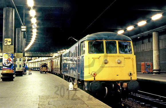 82005 Euston-251083-GE